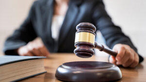 Підписання юридичних документів для бронювання співробітників у Львові під час мобілізації